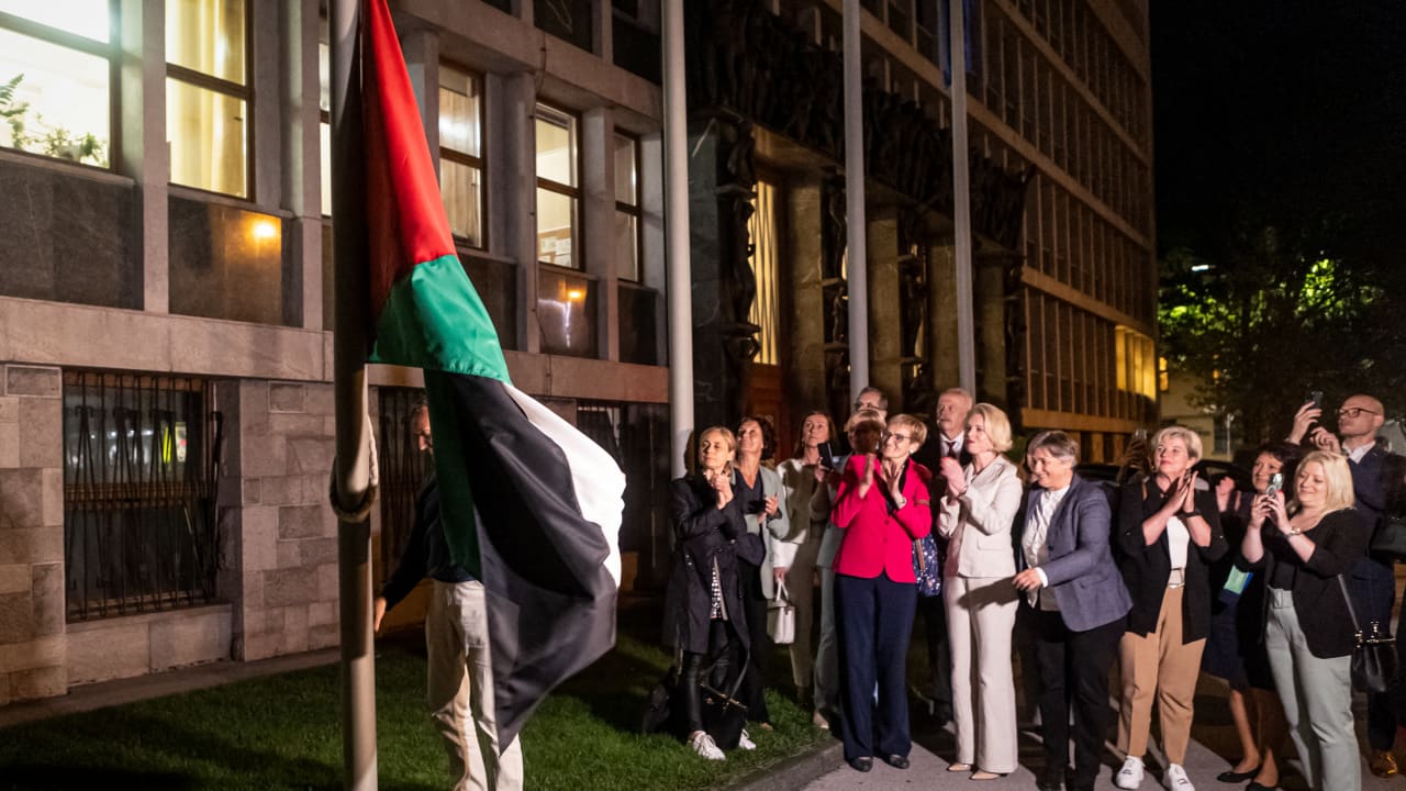حكومة أوروبية جديدة تعلن الاعتراف بالدولة الفلسطينية