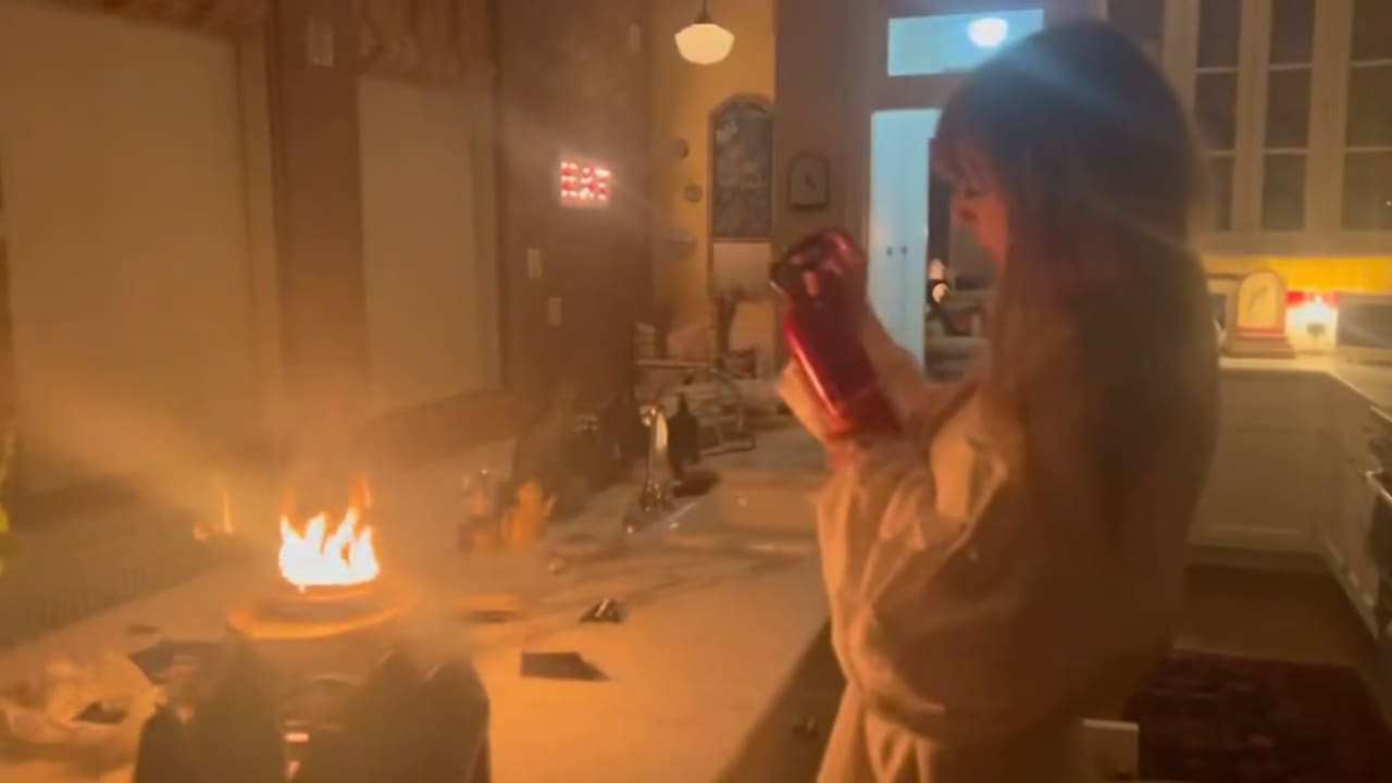فيديو يظهر رد فعل المغنية تايلور سويفت لحظة اندلاع حريق داخل منزلها