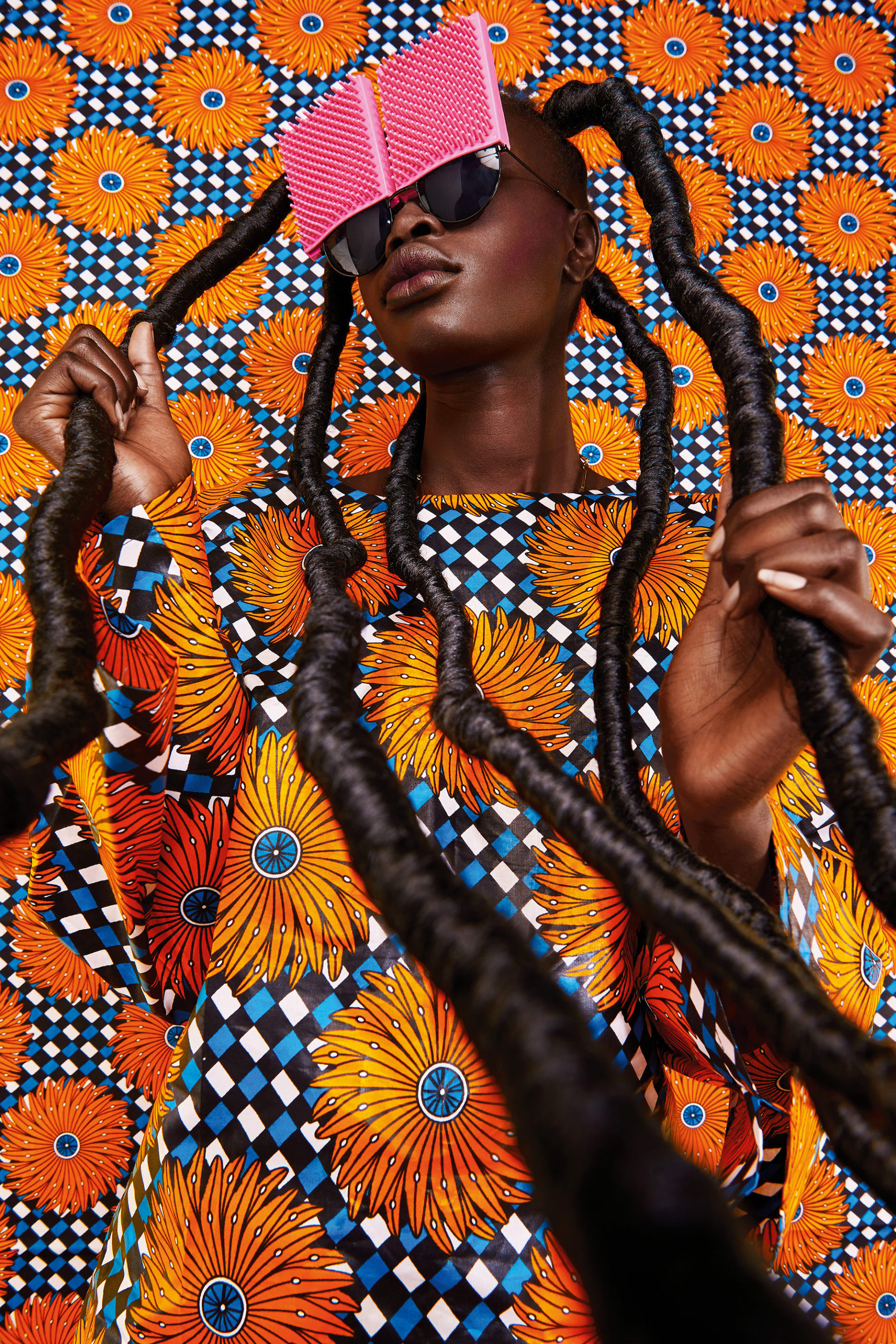 مصورة كينية تحتفي بالجمال والثقافة الأفريقية